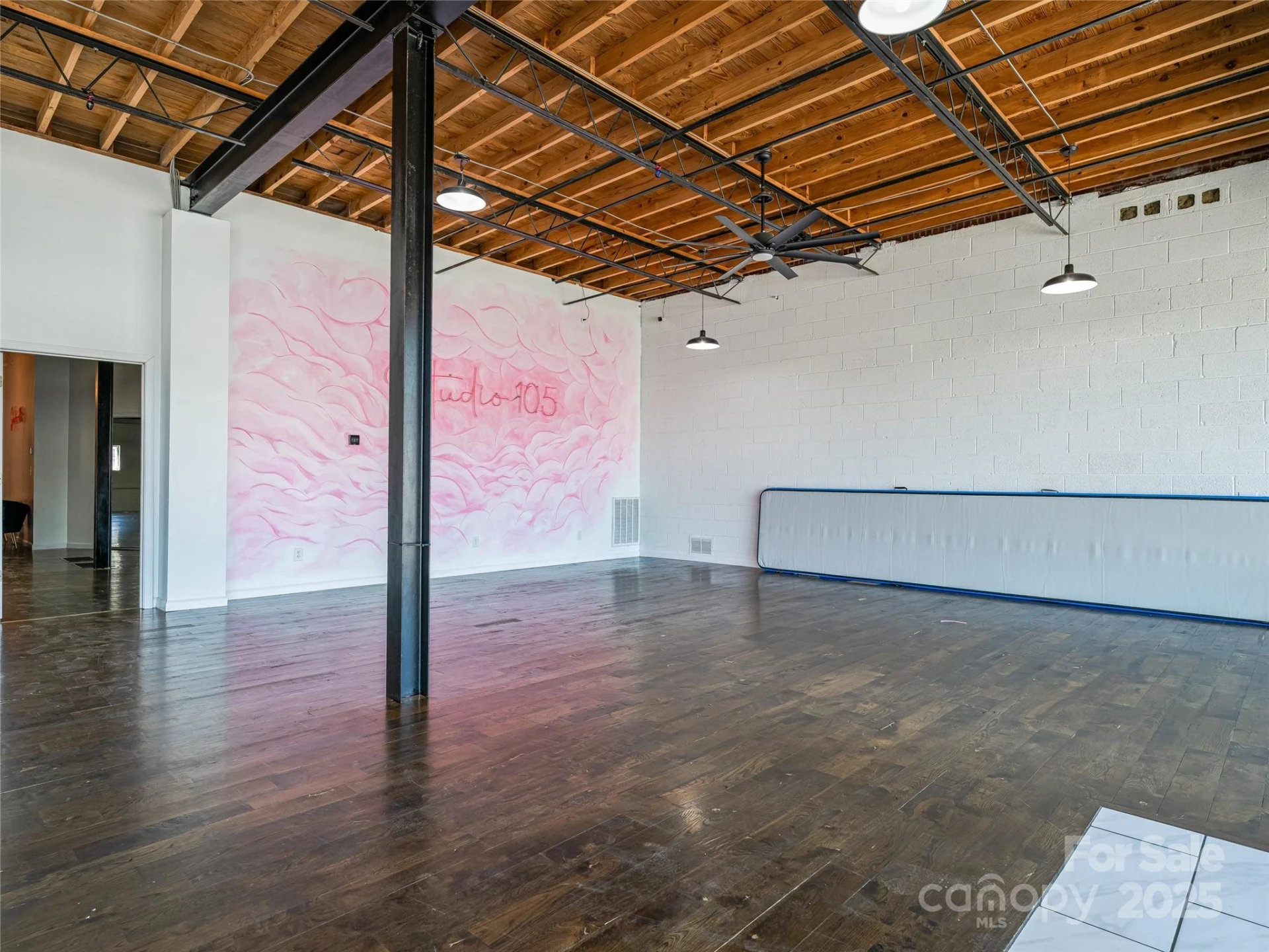 105 W Henderson Street - Photo 8