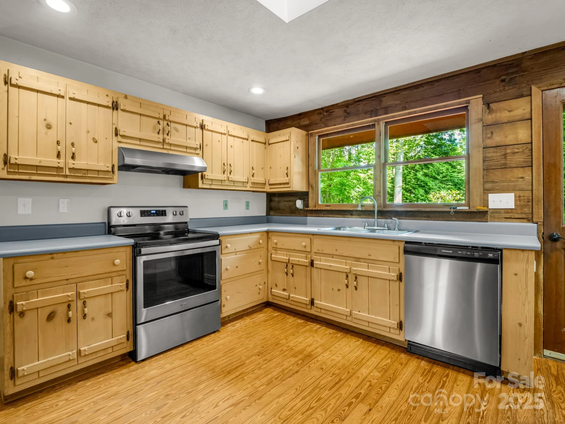 194 Bear Creek Drive - Photo 6