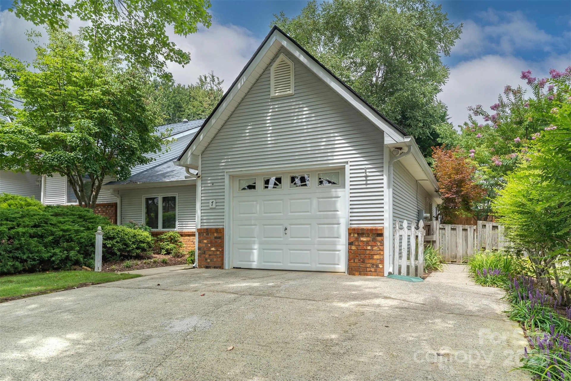 7 Silver Place - Photo 3
