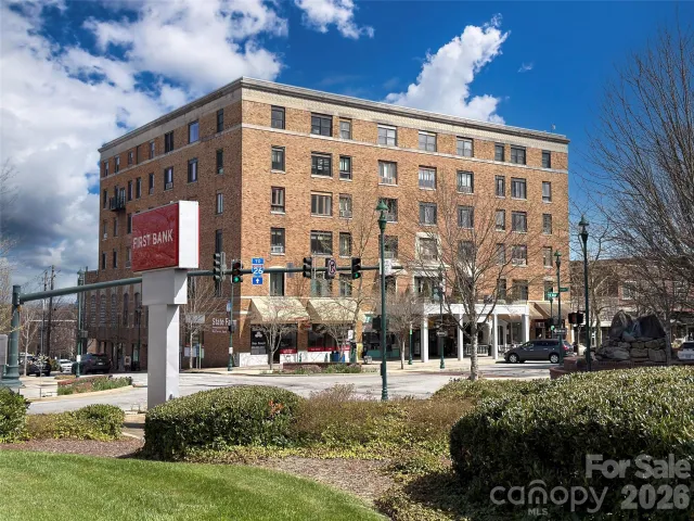 538 N Main Street, Hendersonville, NC, 28792