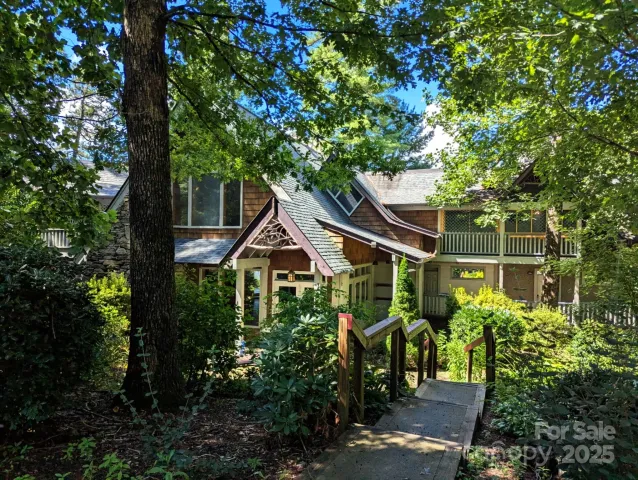 447 Lily Pad Lane, Flat Rock, NC, 28731