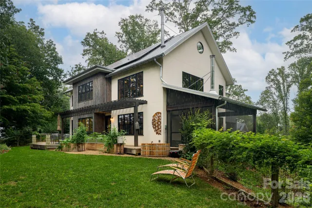 7 Bee Balm Way