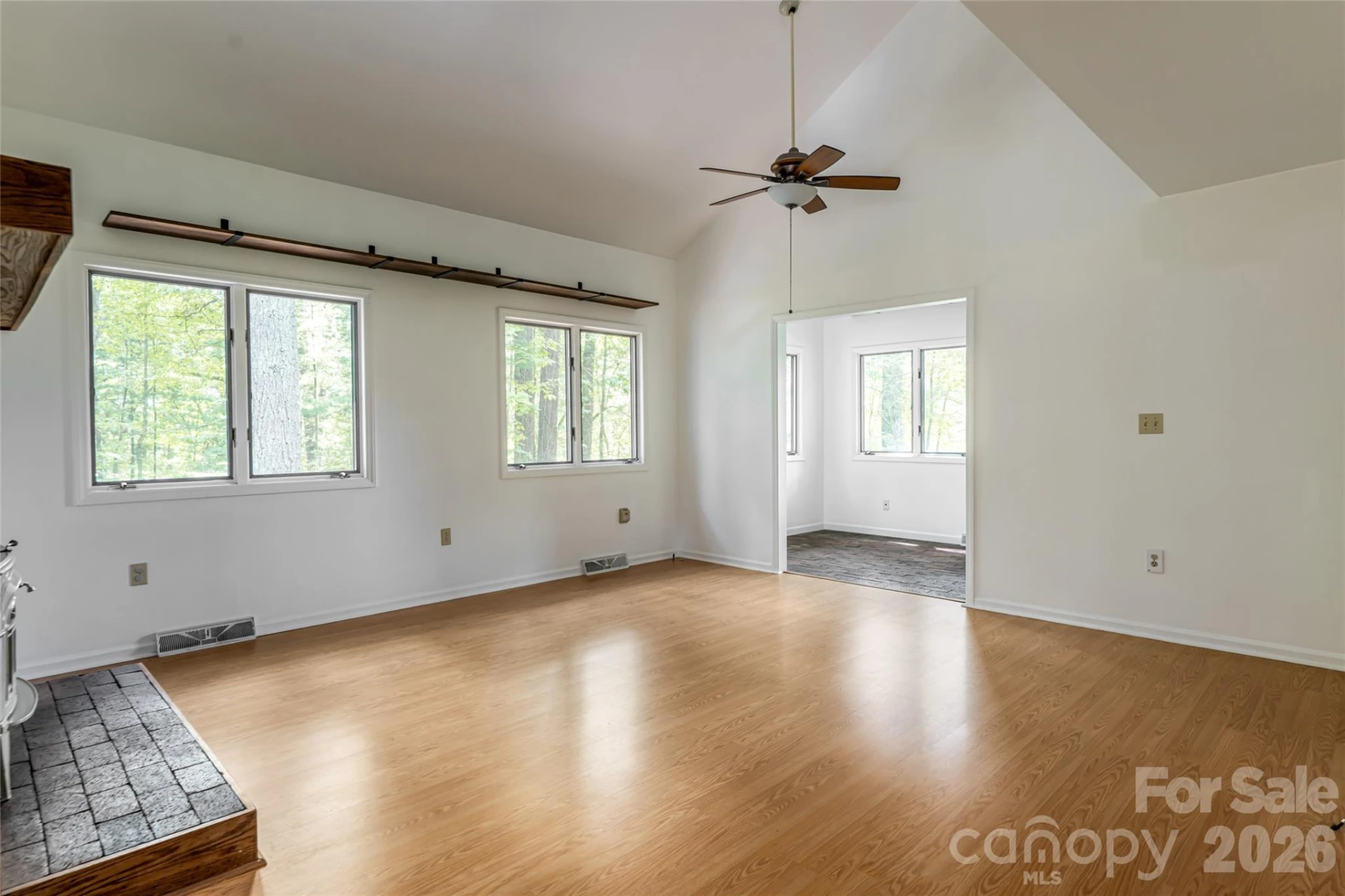 427 Shadowwood Drive - Photo 12