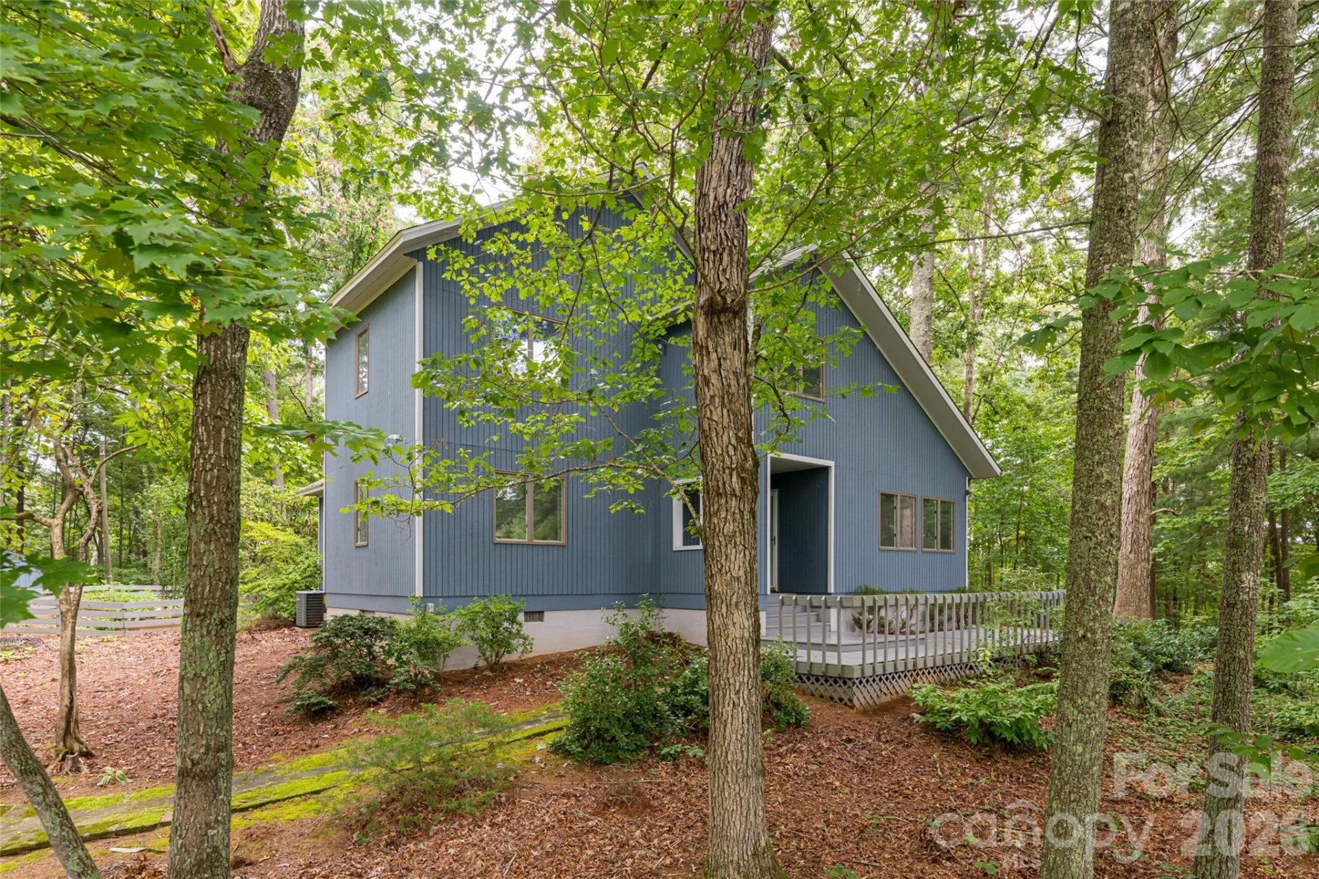 427 Shadowwood Drive - Photo 3