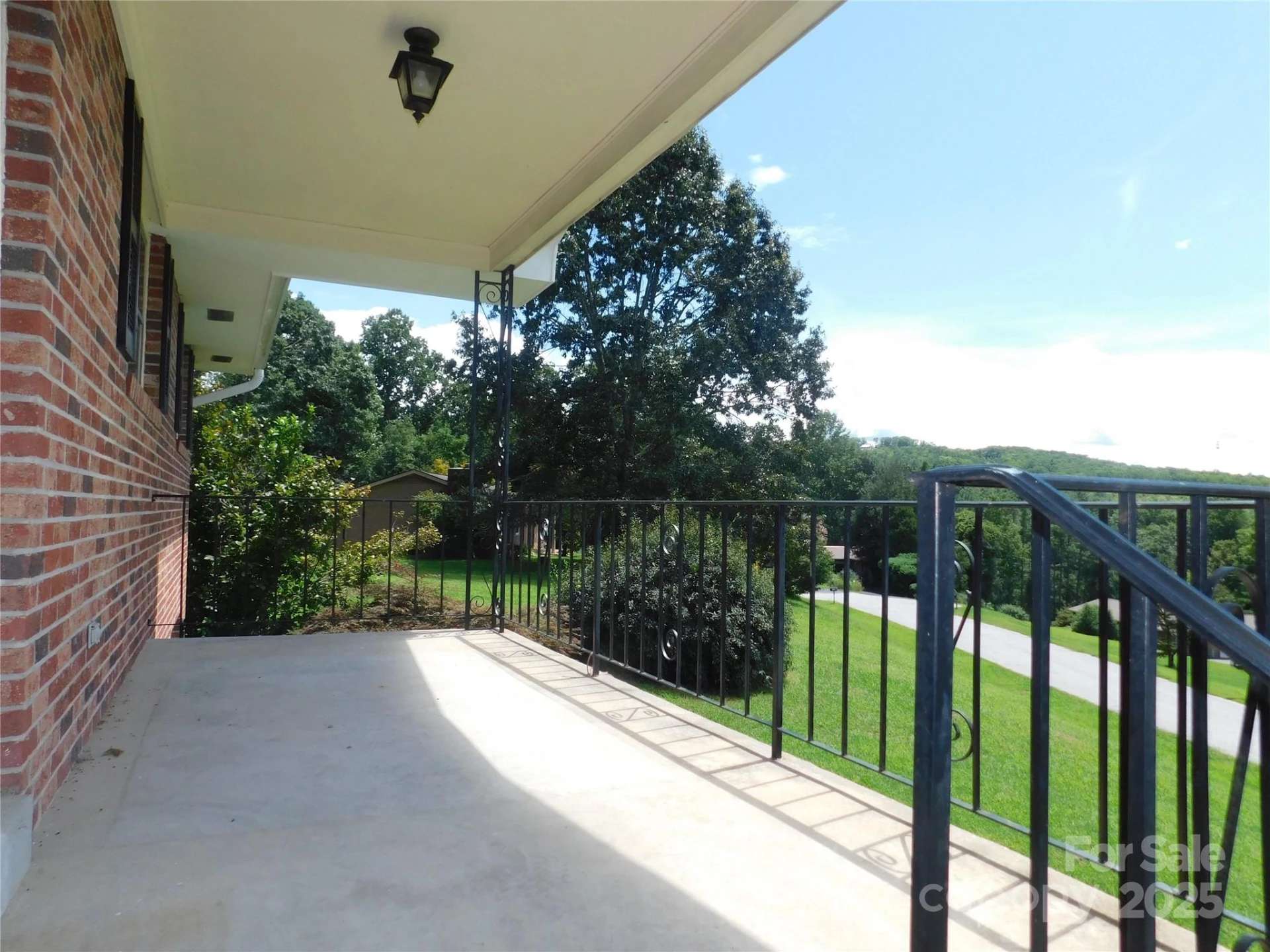 125 Fulton Drive - Photo 2