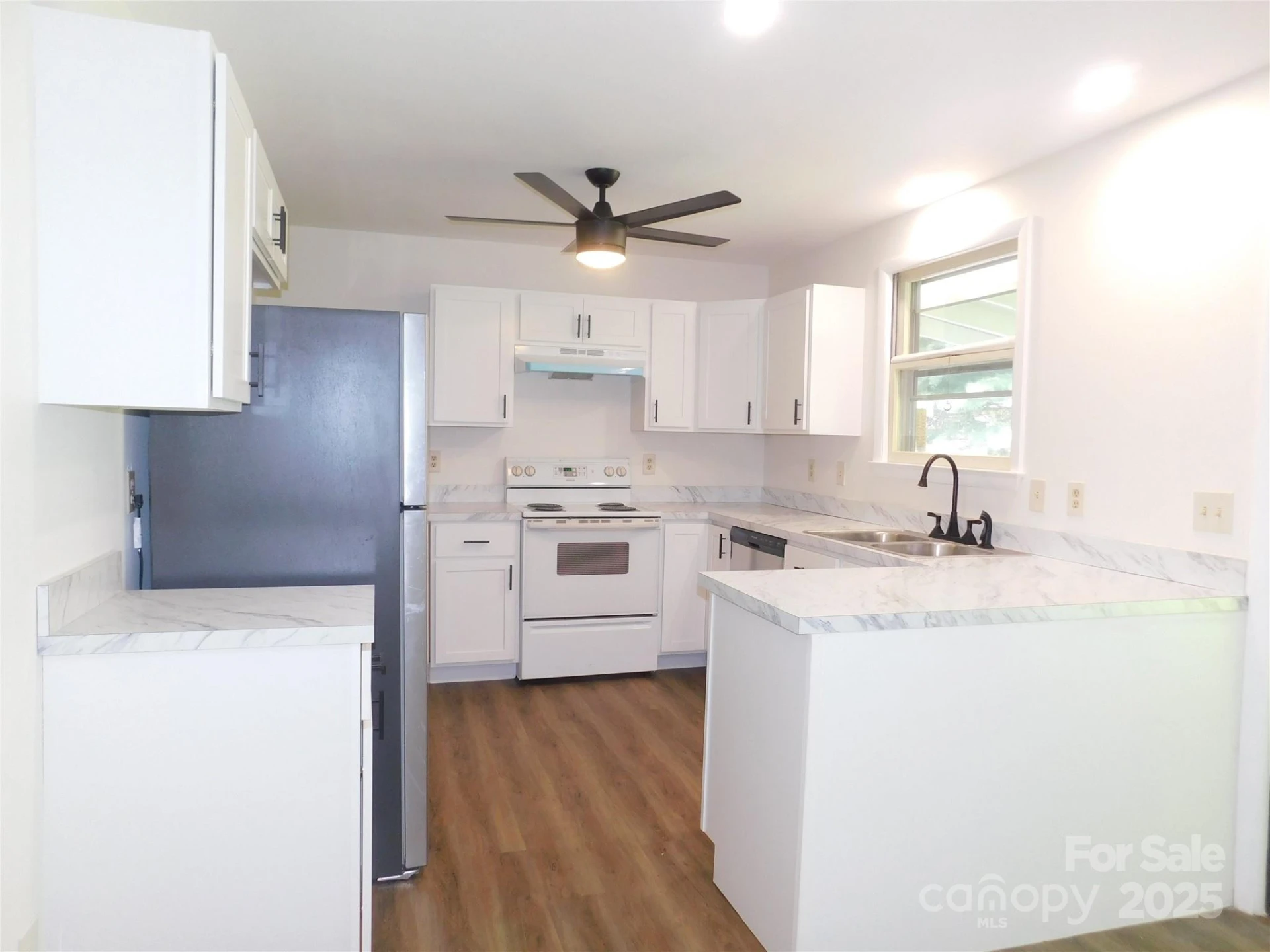 125 Fulton Drive - Photo 5