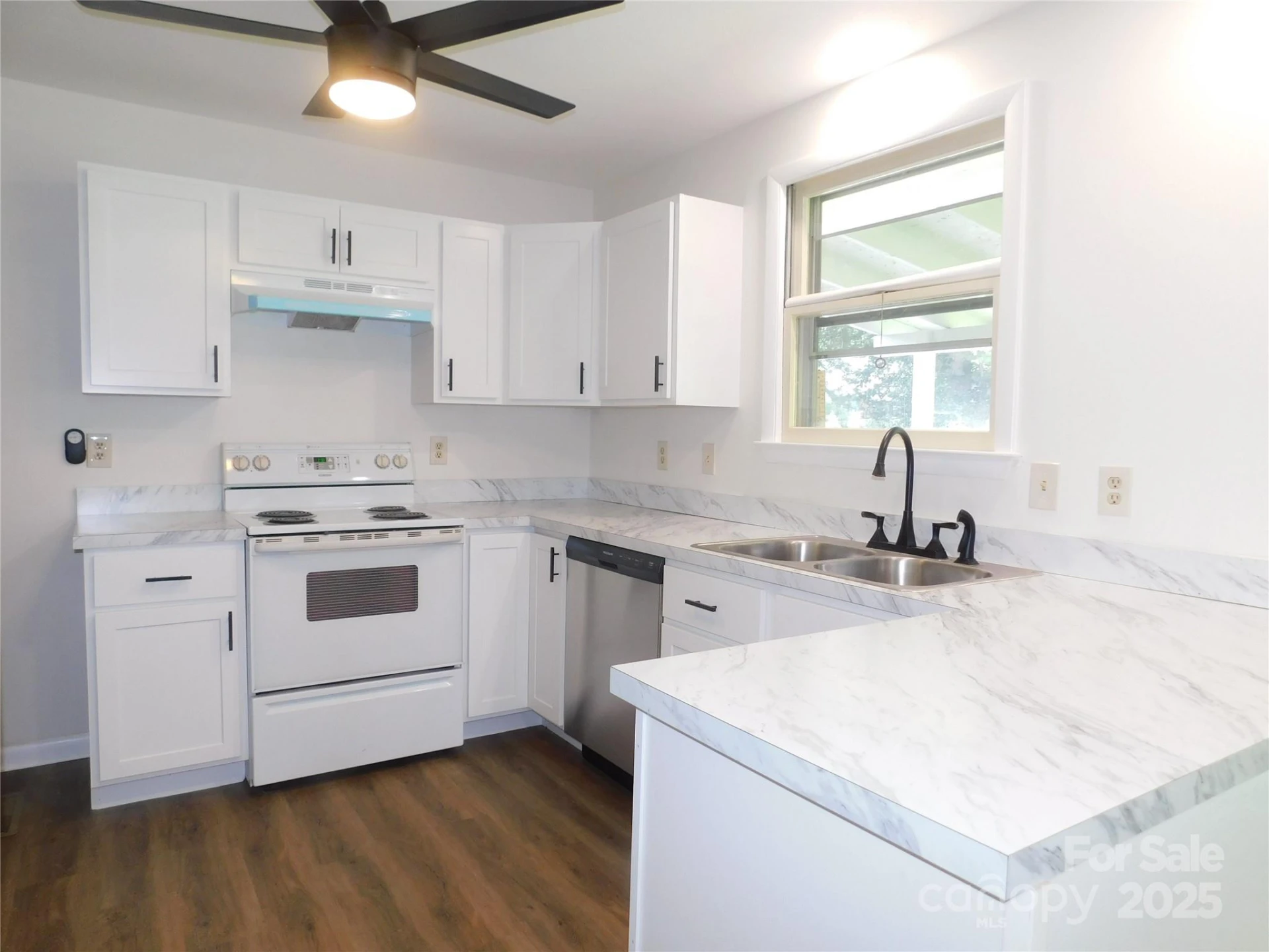 125 Fulton Drive - Photo 7