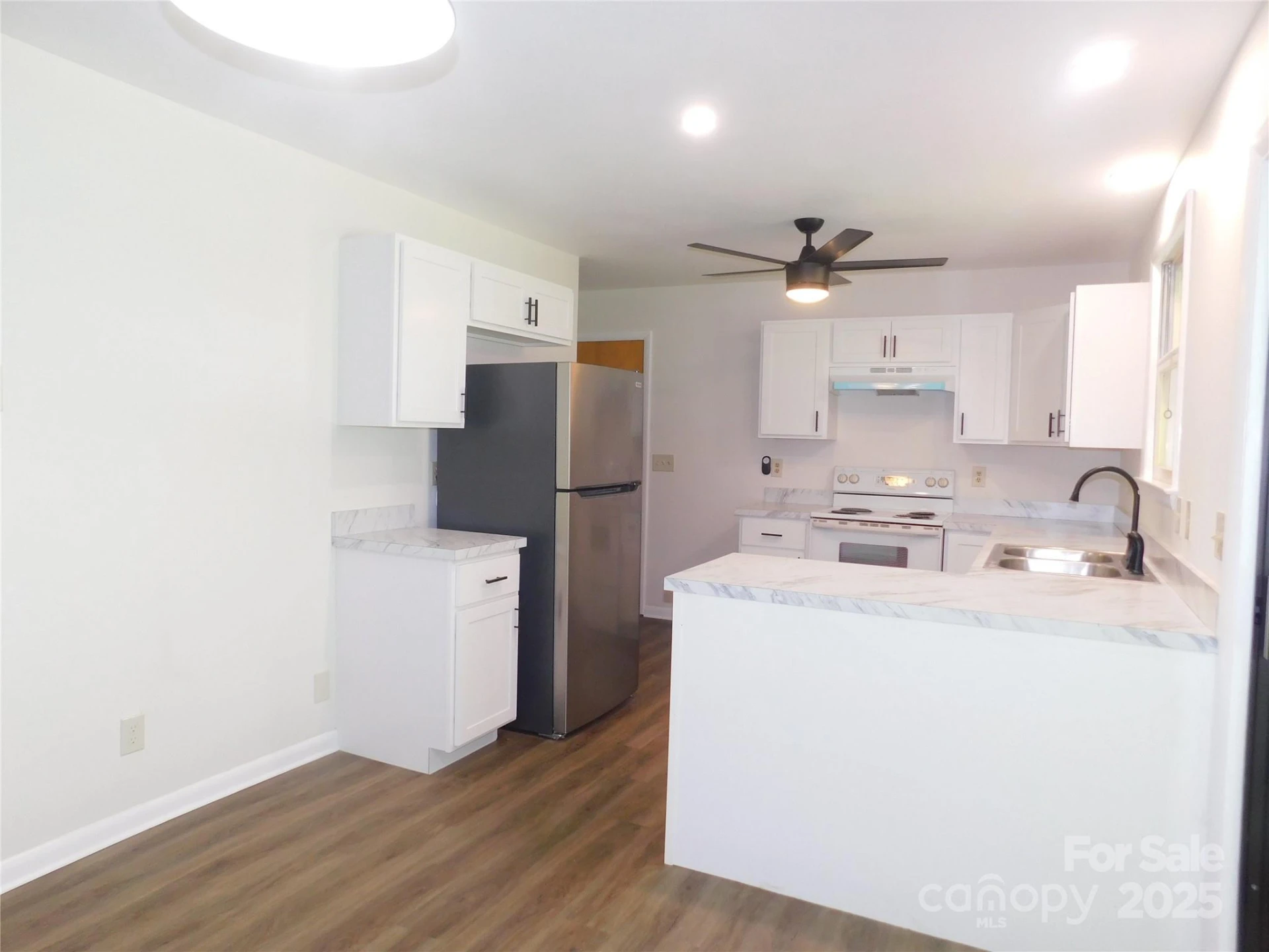 125 Fulton Drive - Photo 8