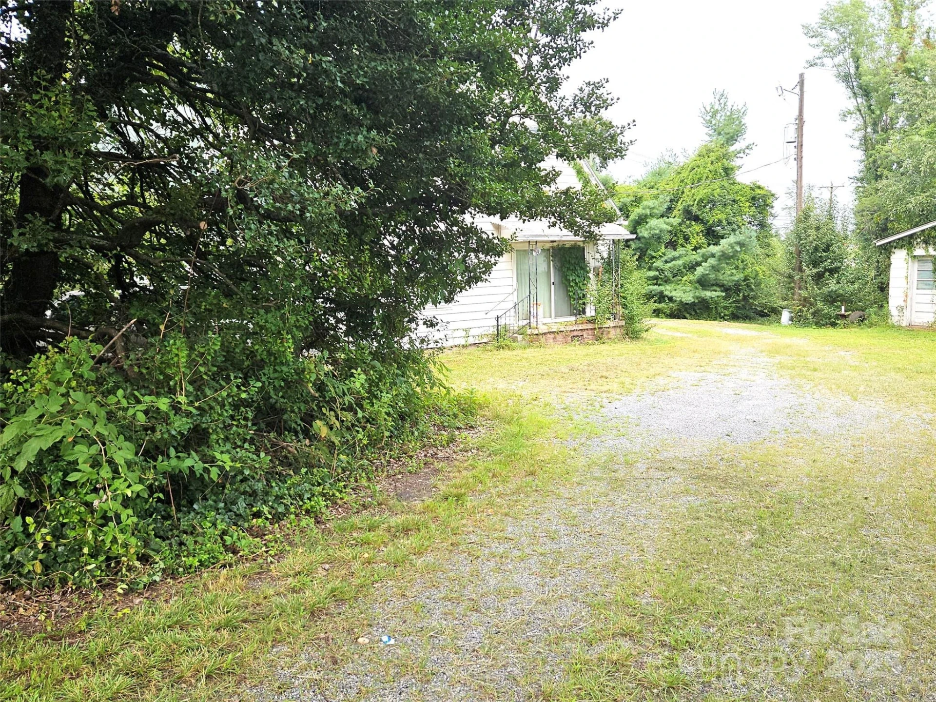 4184 Haywood Road - Photo 5