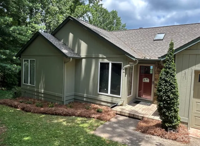 545 Summit Road