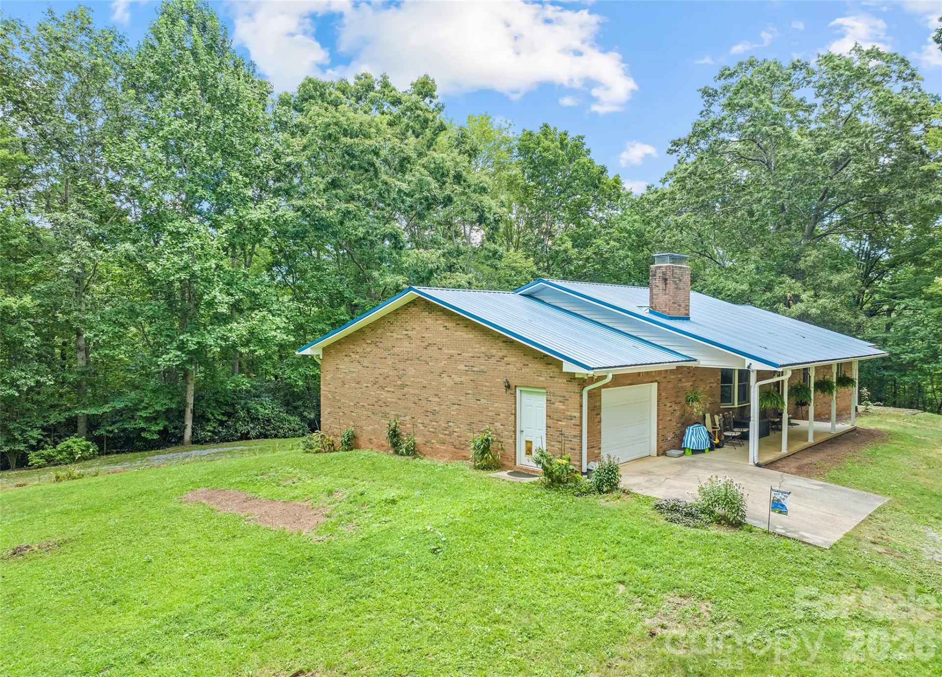 400 Sunset Heights - Photo 2