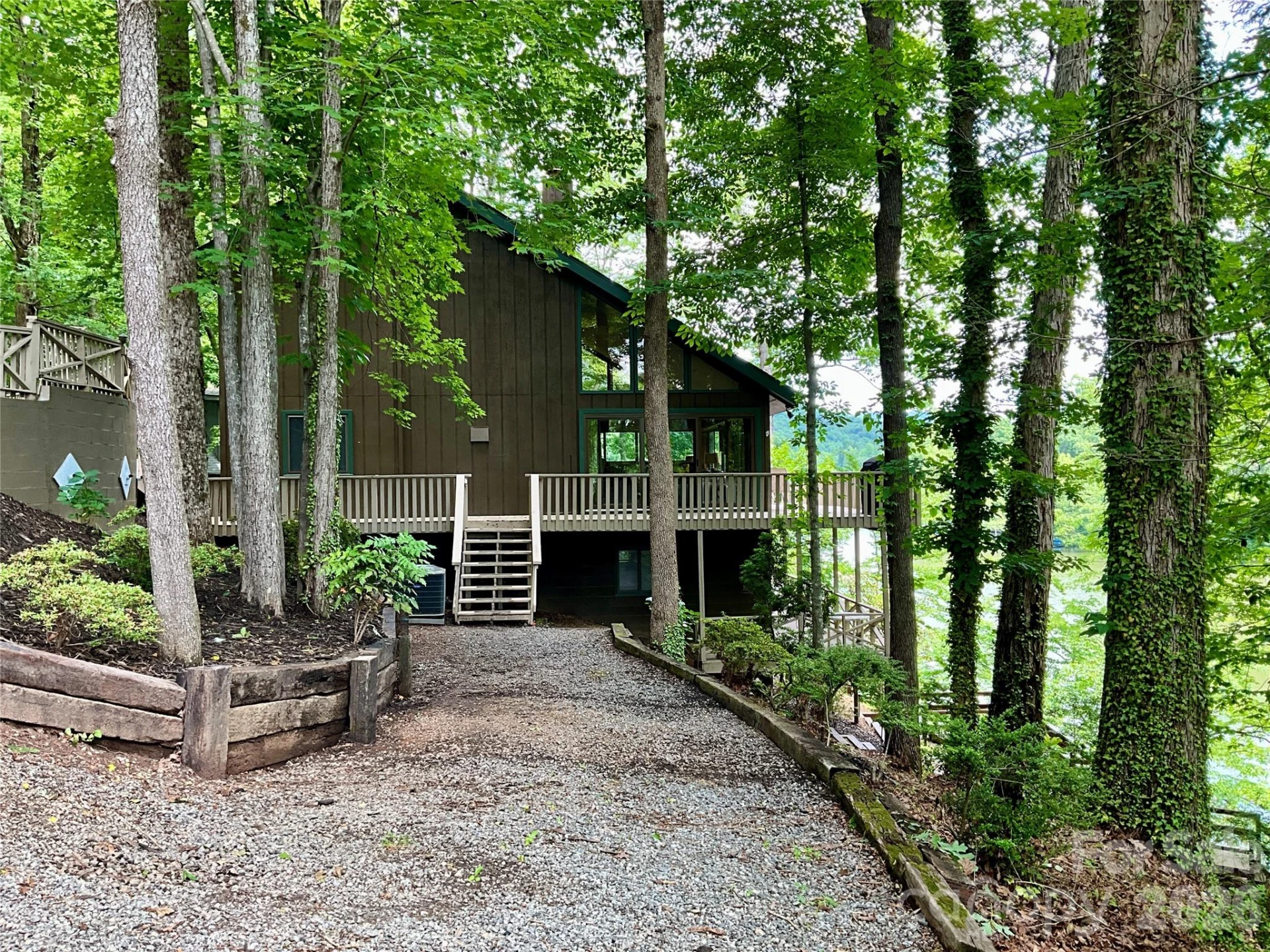 222 West Lake Drive N - Photo 3