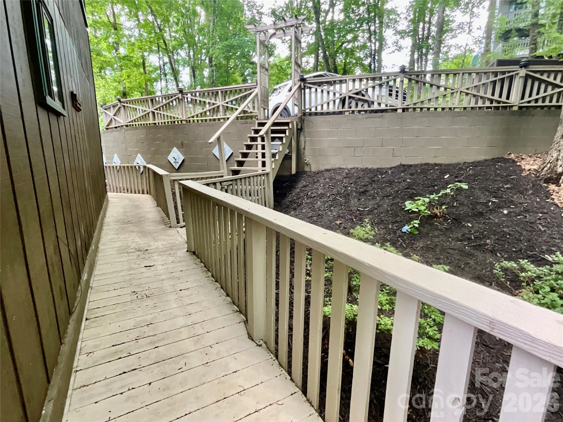 222 West Lake Drive N - Photo 22