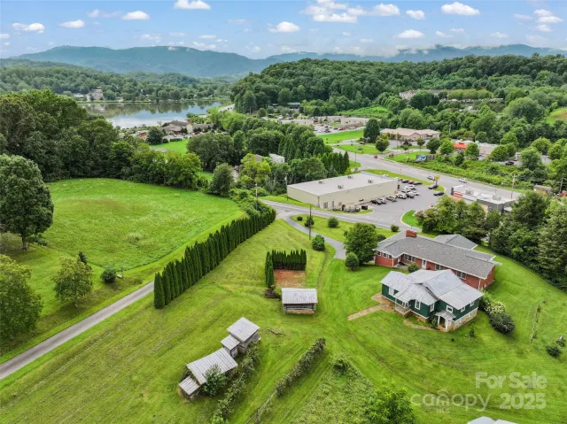 5 Noland Downs Road