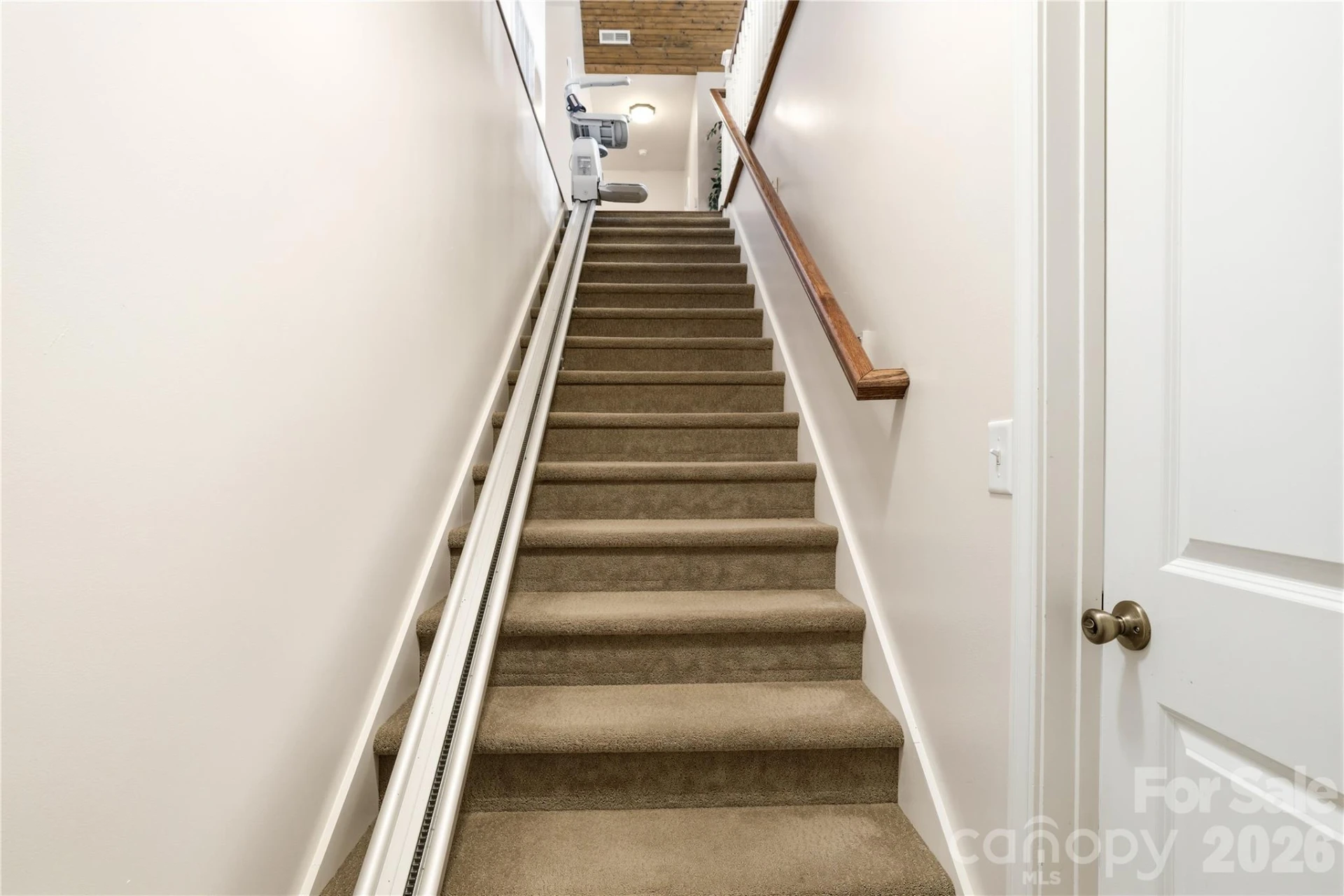 140 Debbie Loop - Photo 30