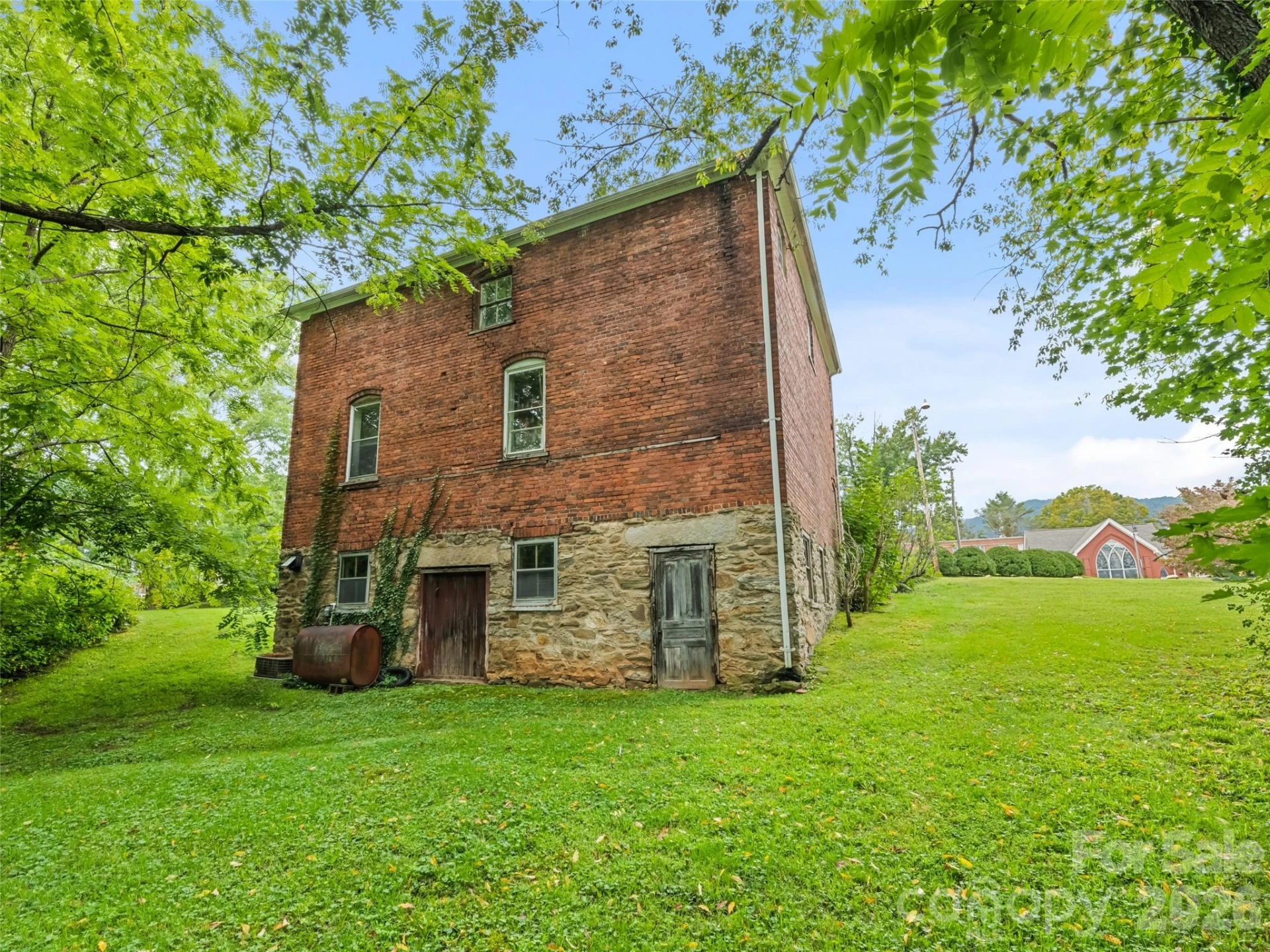 123 S Main Street - Photo 18
