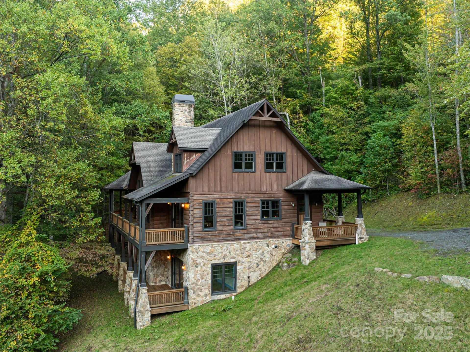 635 Whisper Mountain Drive - Photo 2