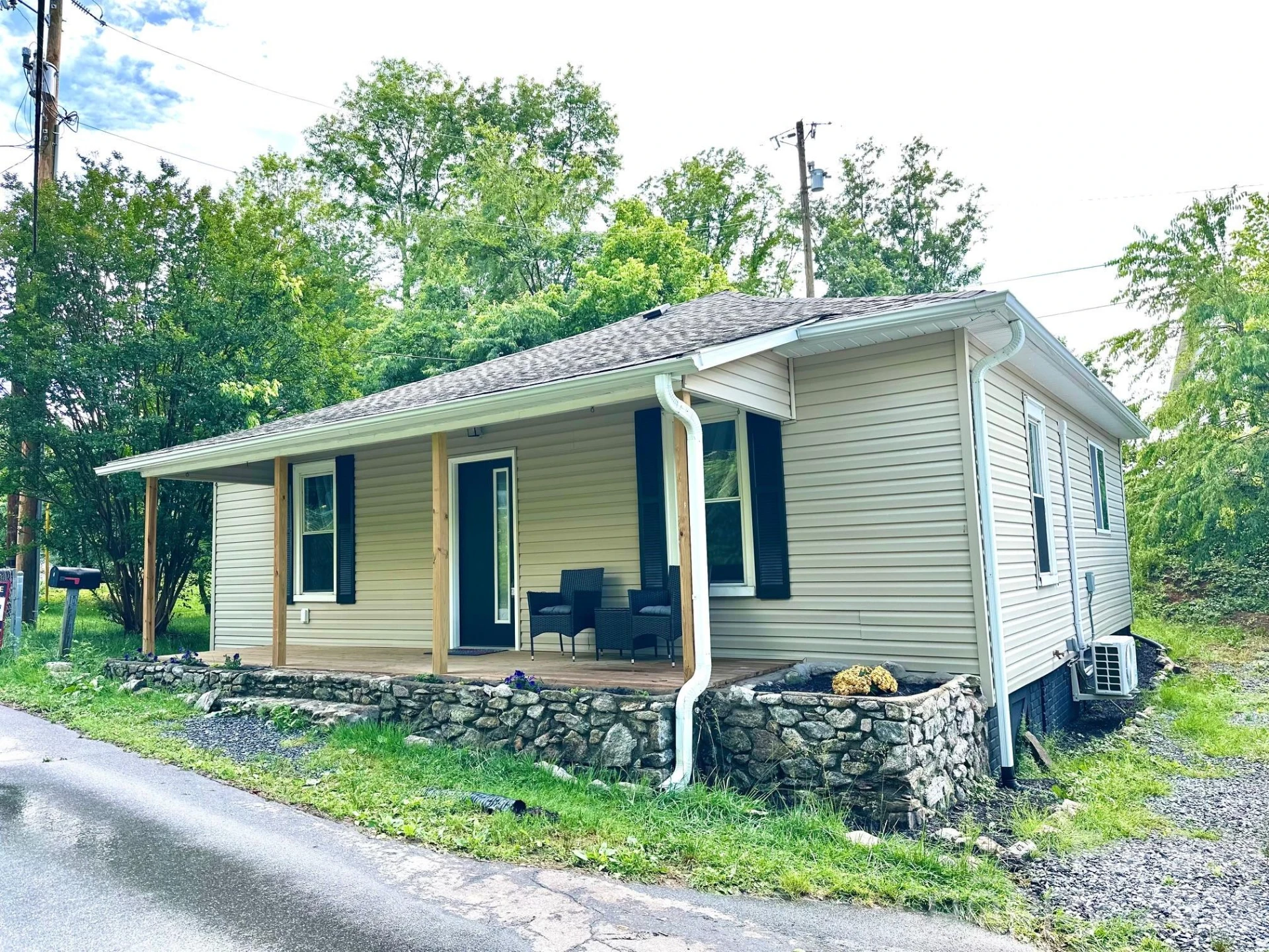11 Martel Lane