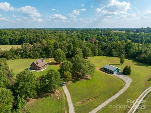 185 Robinson Acres Lane