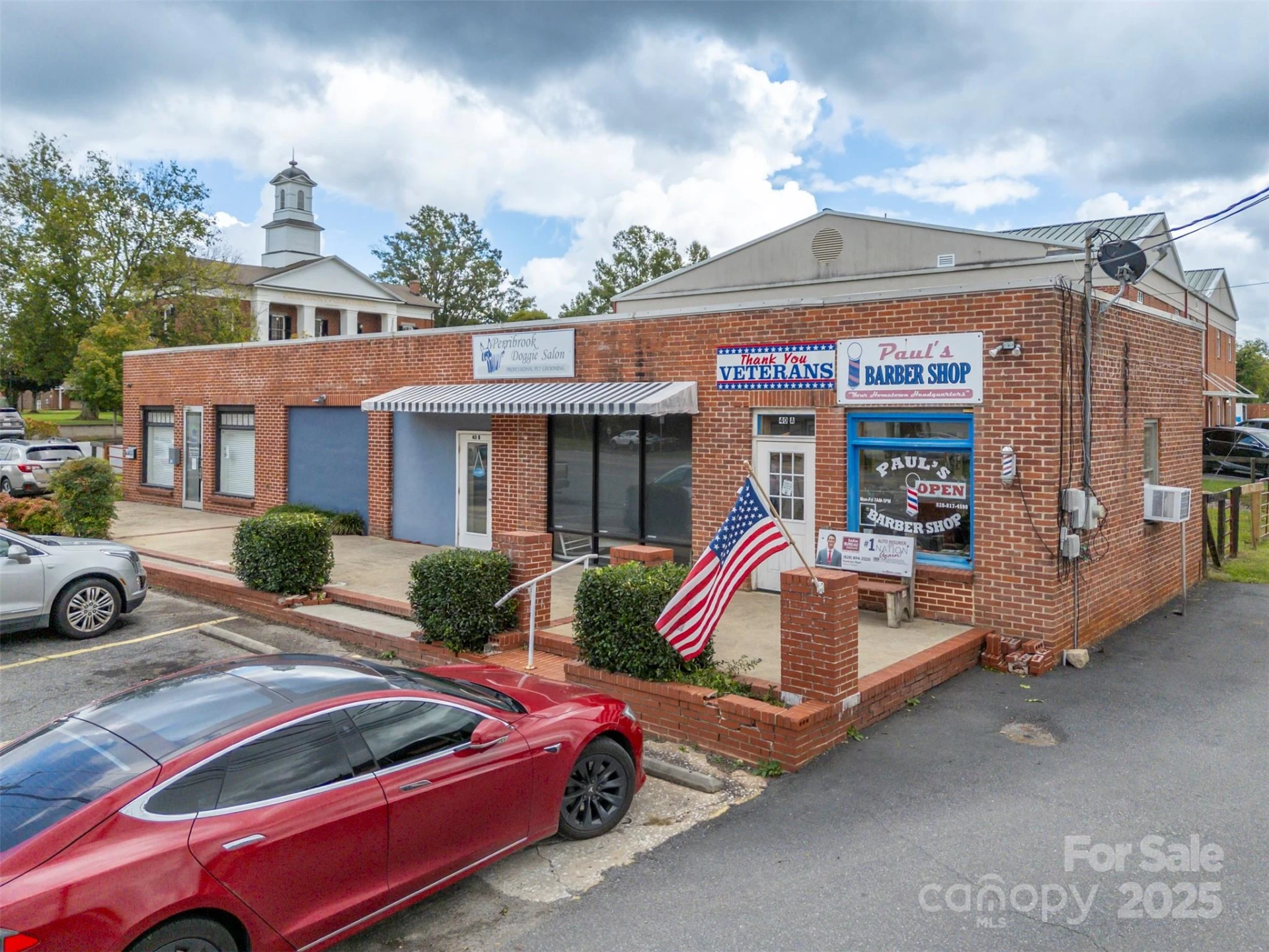 40 E Mills Street