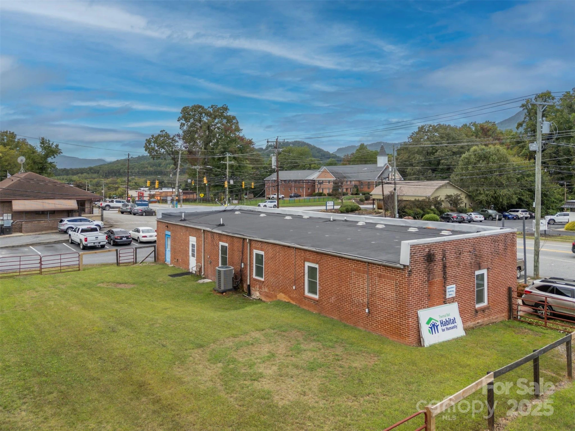 40 E Mills Street - Photo 3