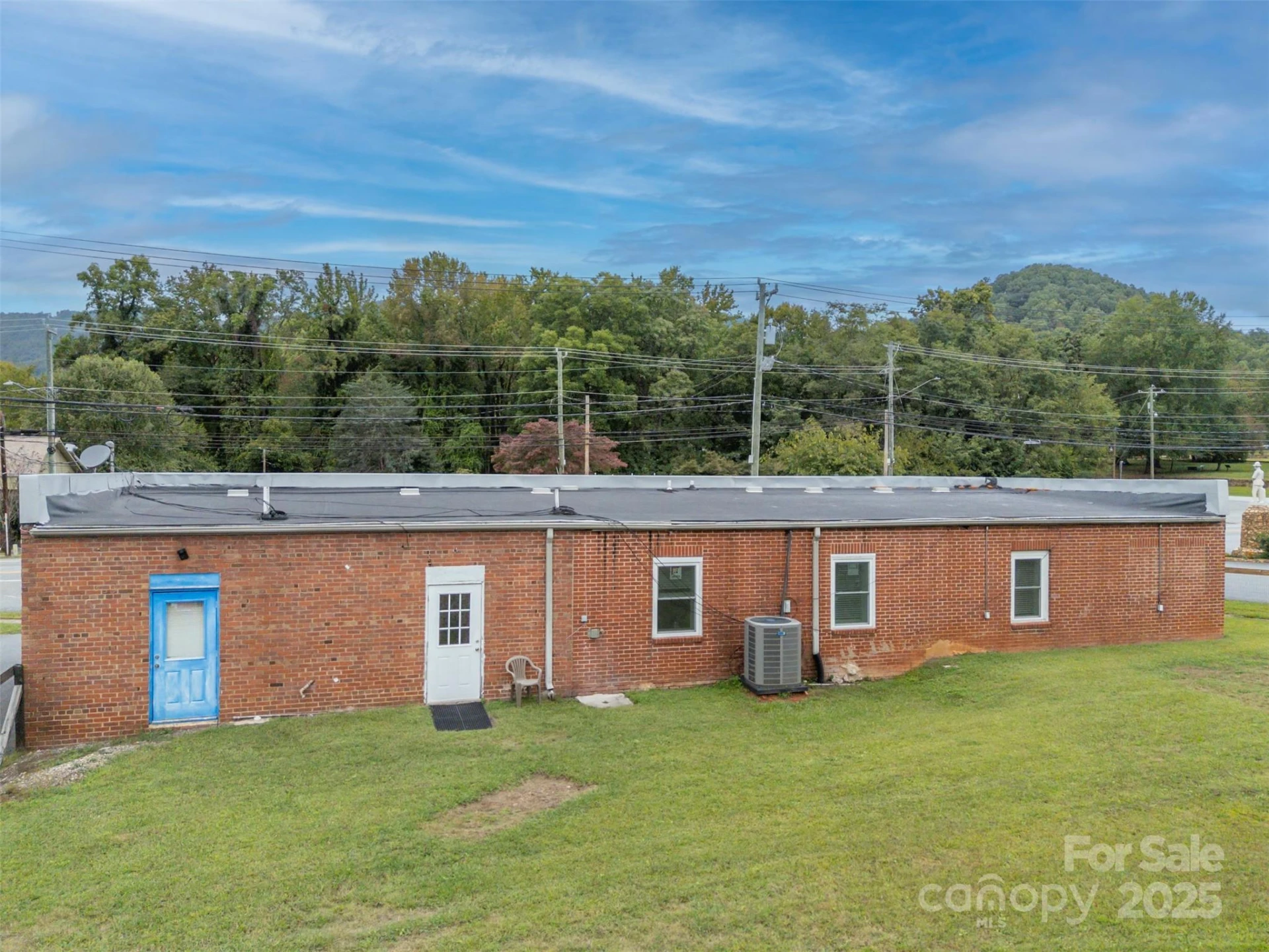 40 E Mills Street - Photo 4