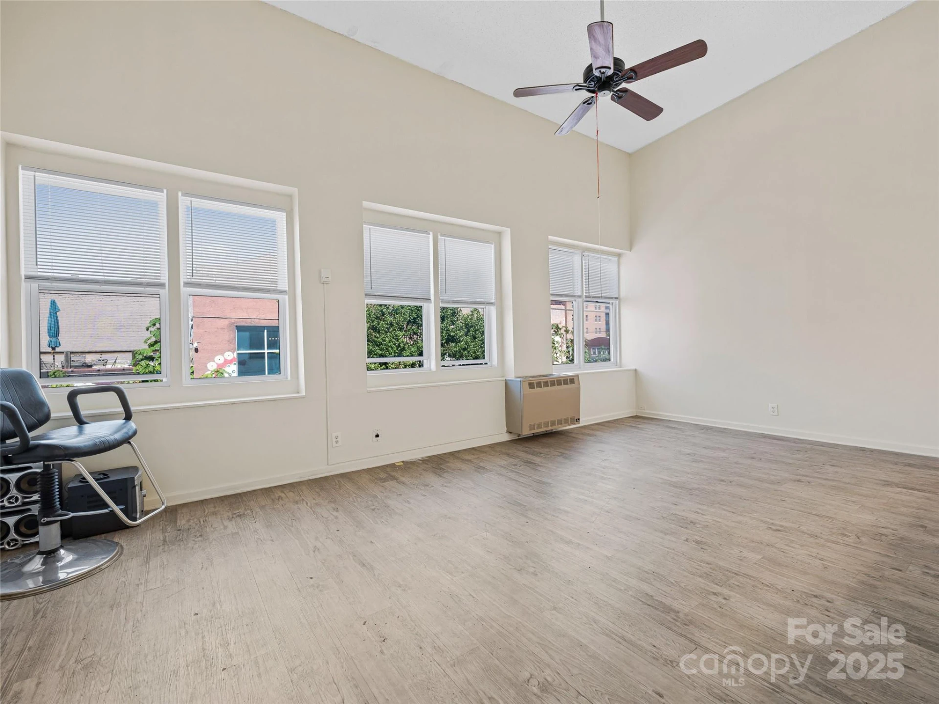58 Broadway Street - Photo 15