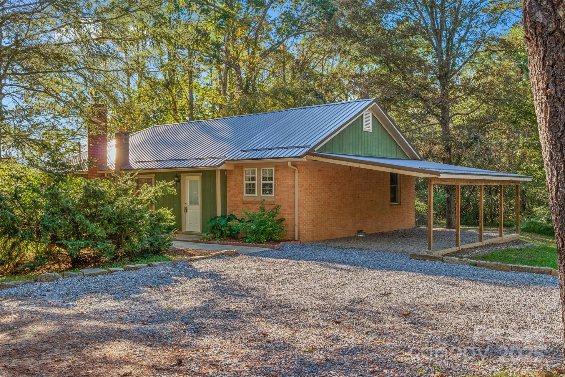 14 Luckenbach Drive