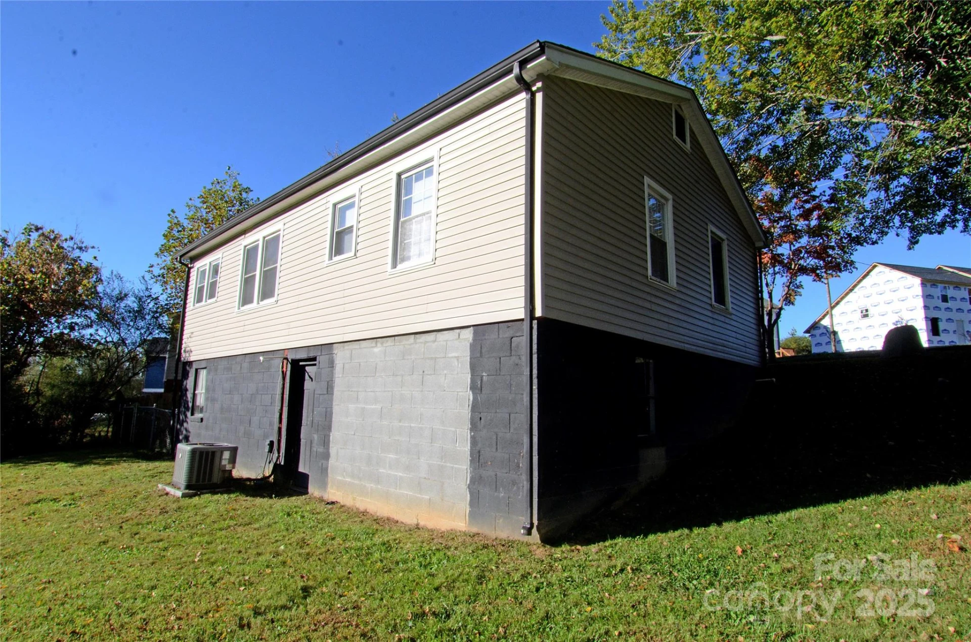 231 Stroud Street - Photo 3