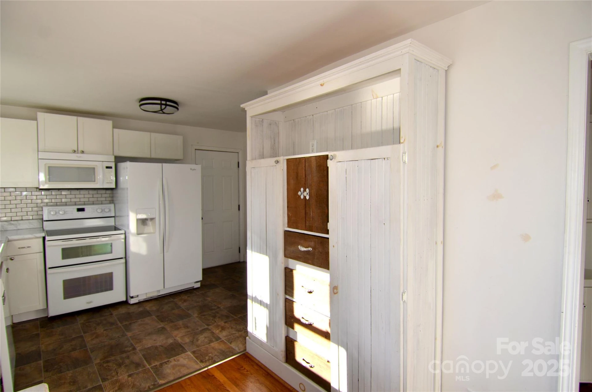 231 Stroud Street - Photo 5