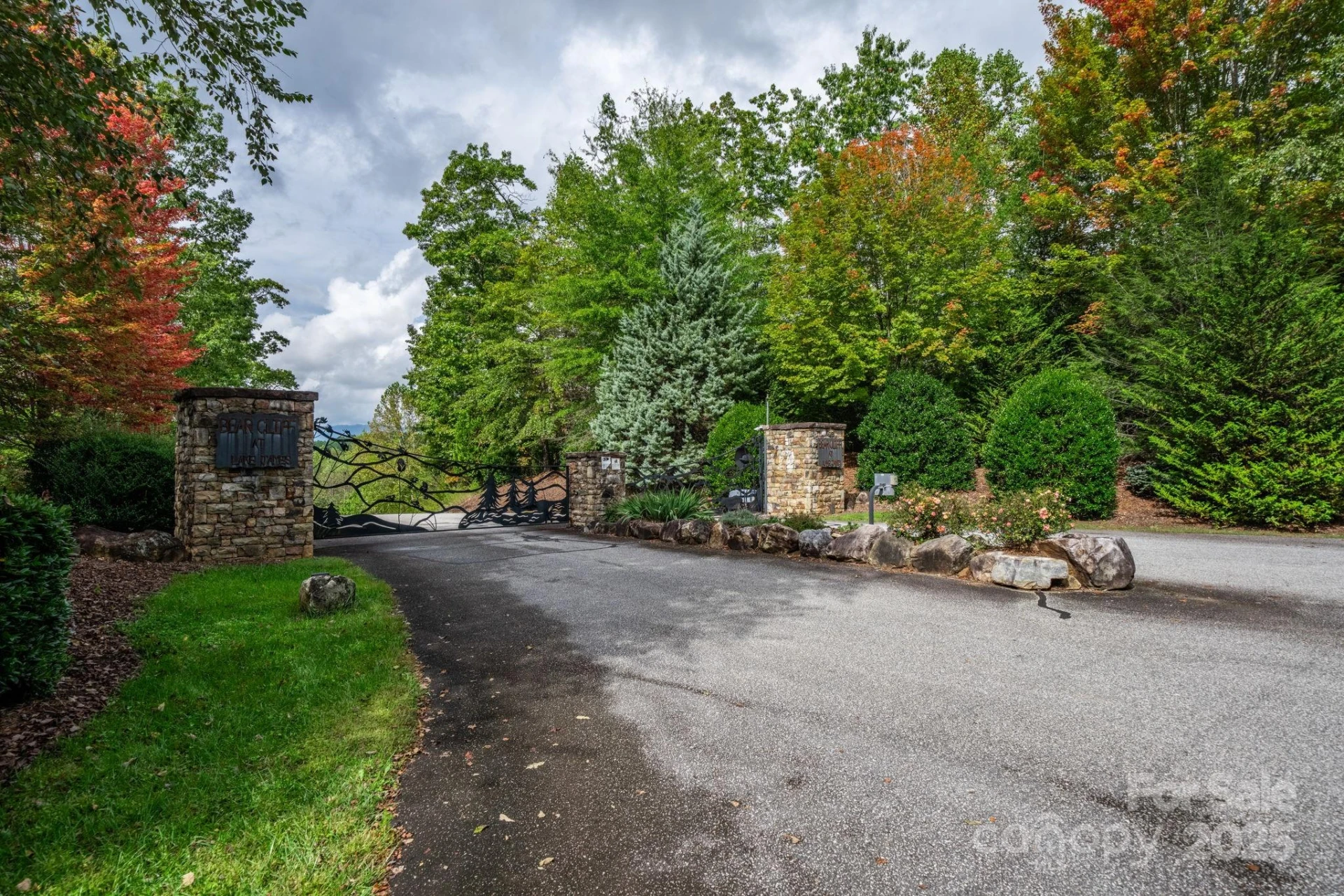 913 Bear Cliff Drive #24 - Photo 32