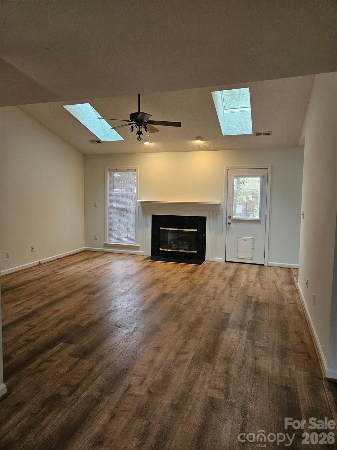 396 Glensprings Drive - Photo 4