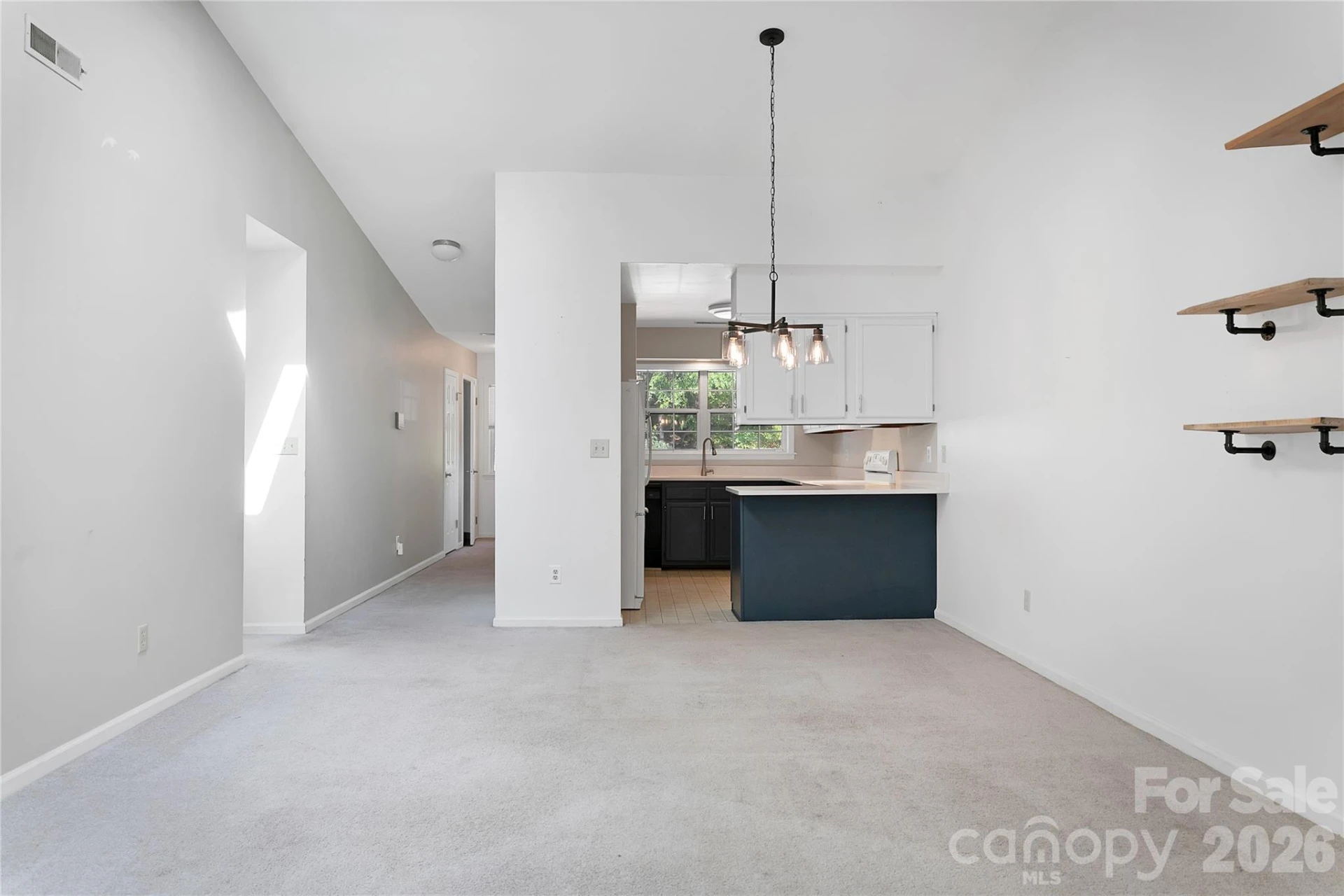 110 Lakeview Court - Photo 6