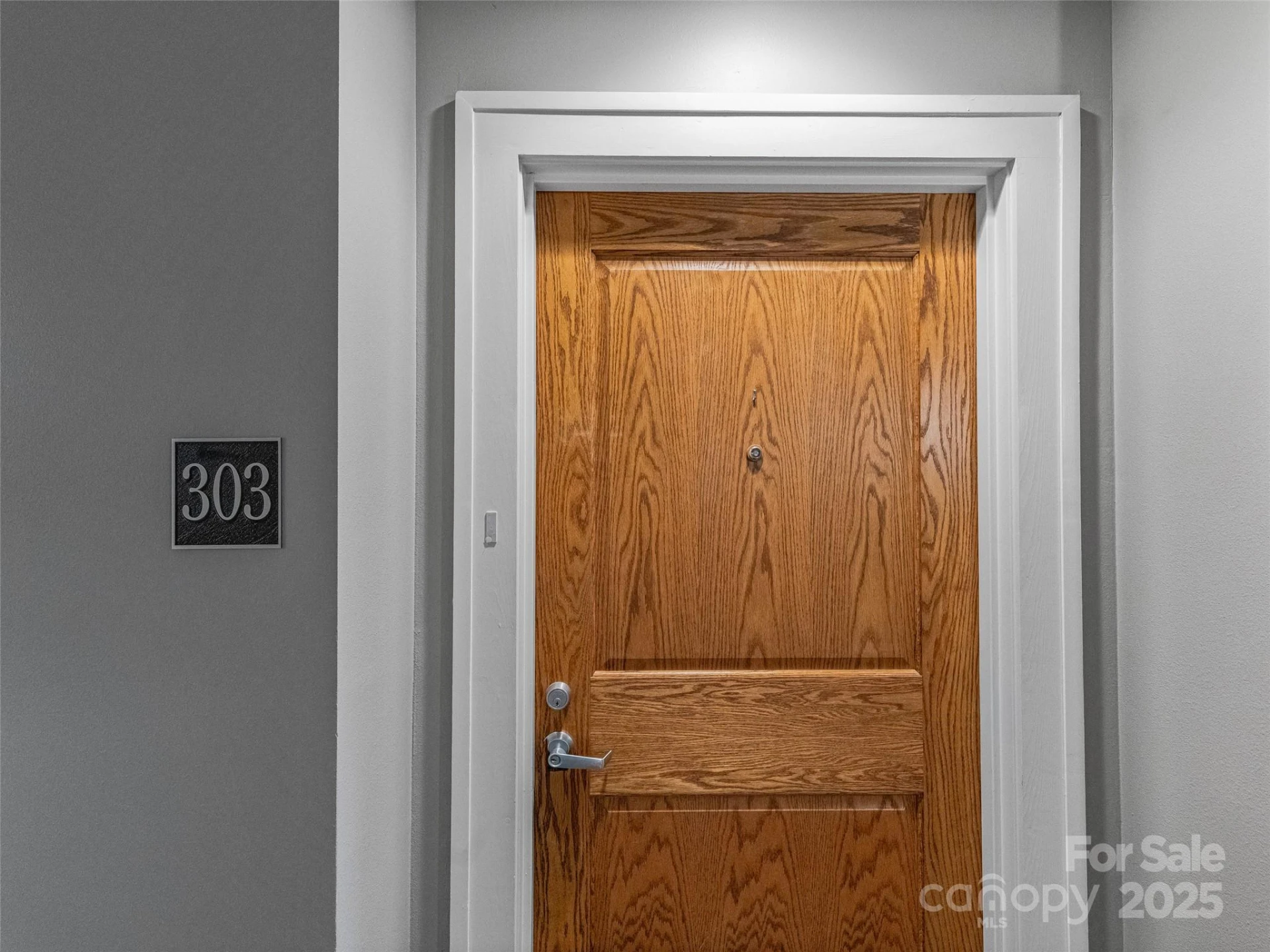 84 W Walnut Street #303 - Photo 2