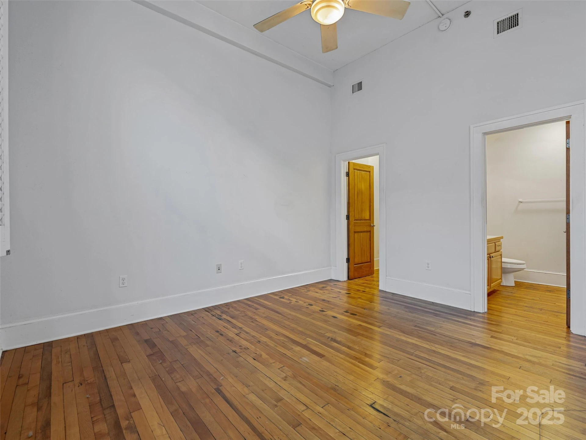 84 W Walnut Street #303 - Photo 14