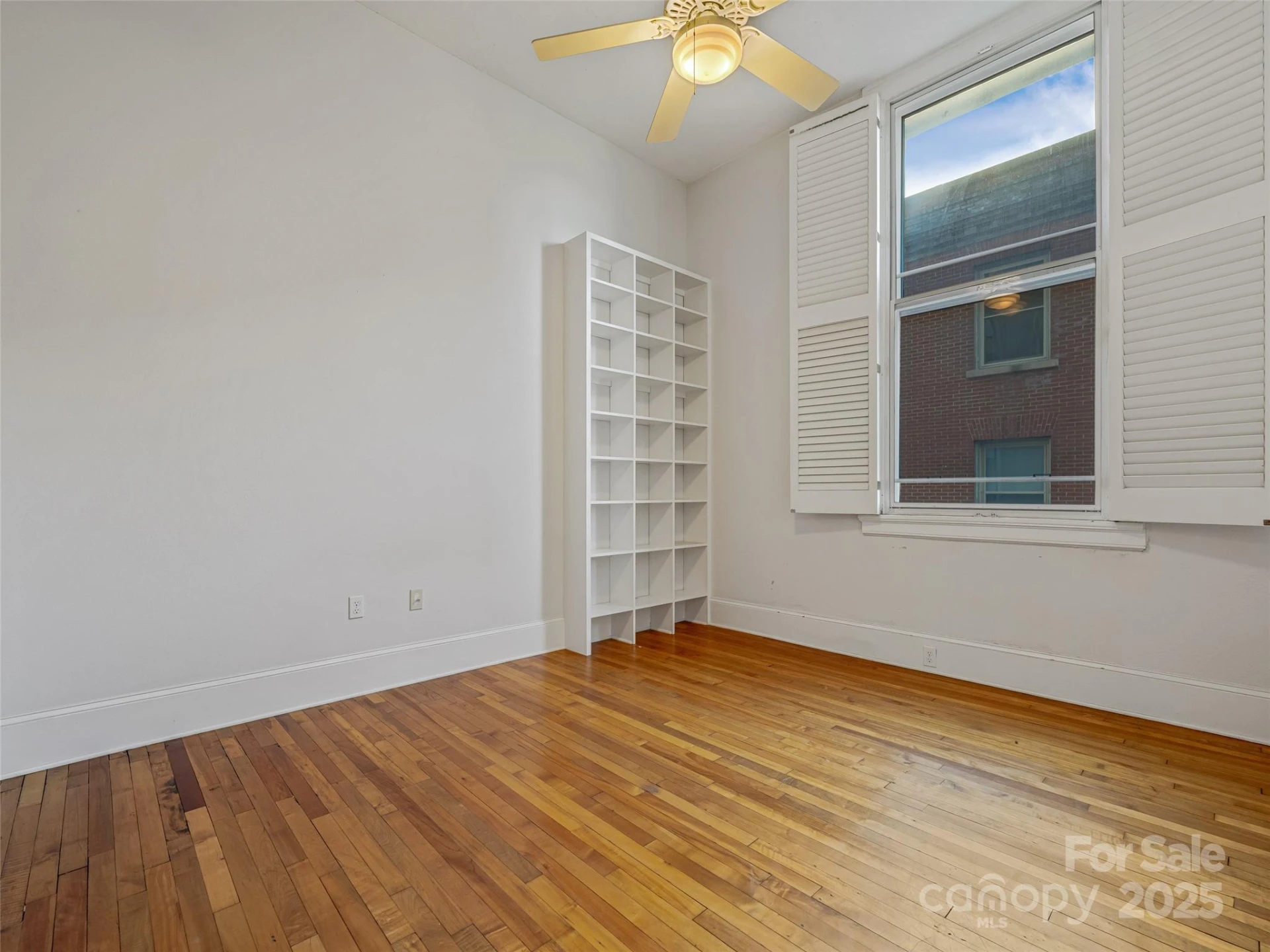 84 W Walnut Street #303 - Photo 17
