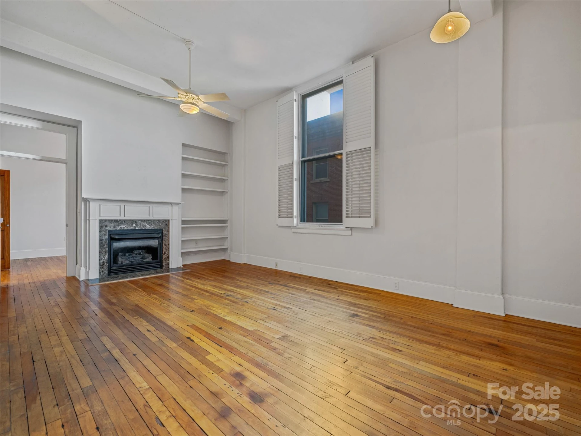 84 W Walnut Street #303 - Photo 4