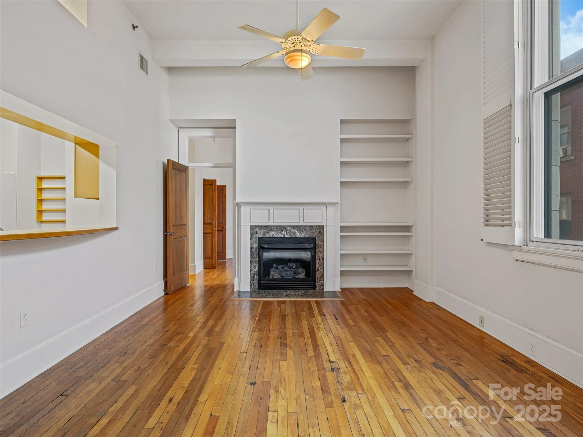 84 W Walnut Street #303 - Photo 5