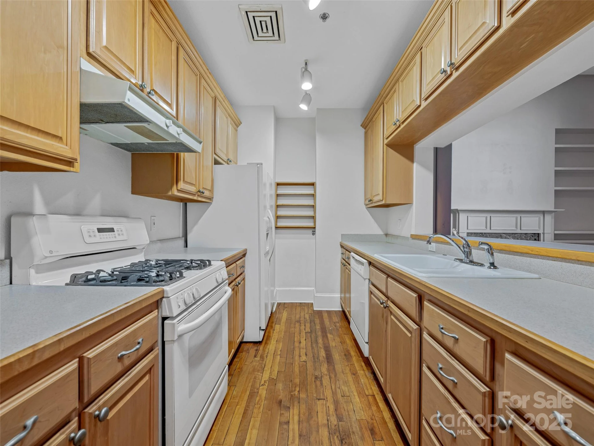84 W Walnut Street #303 - Photo 10