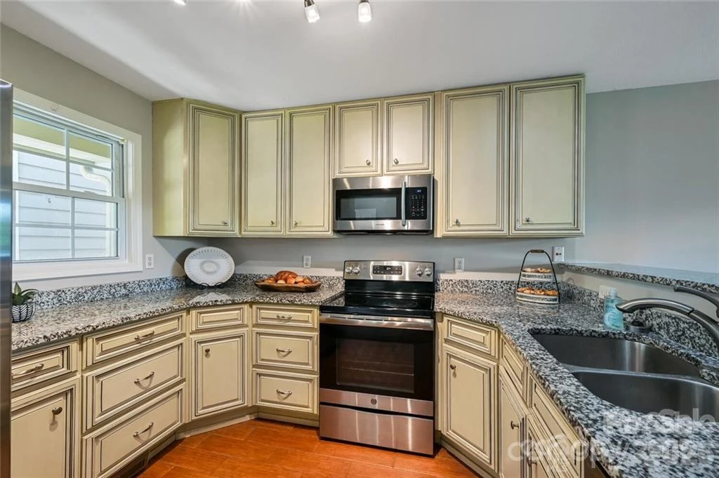 29 Rotunda Circle - Photo 25
