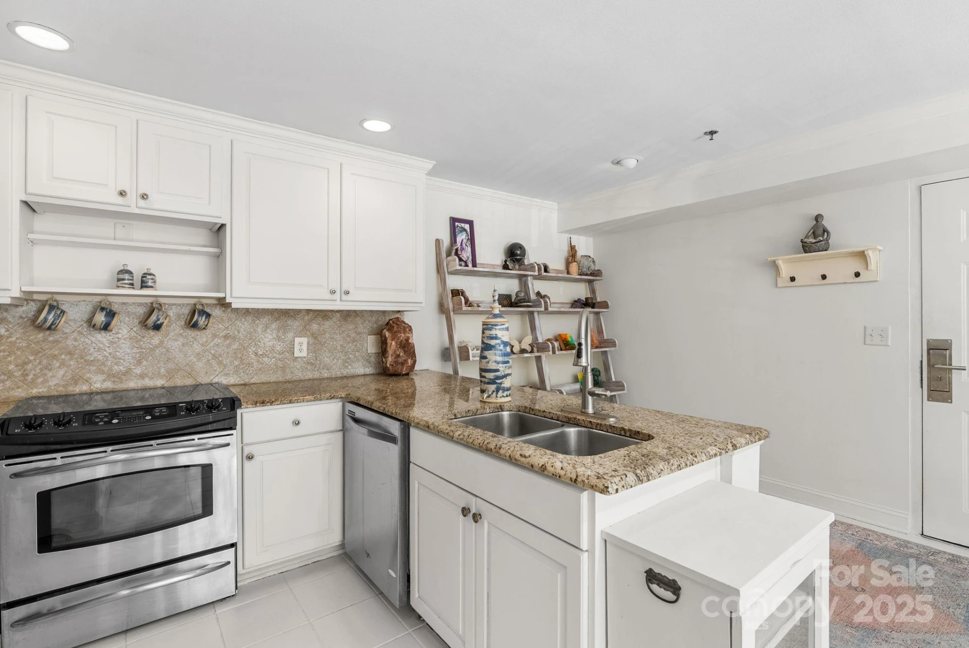 429 Bowling Park Road - Photo 6