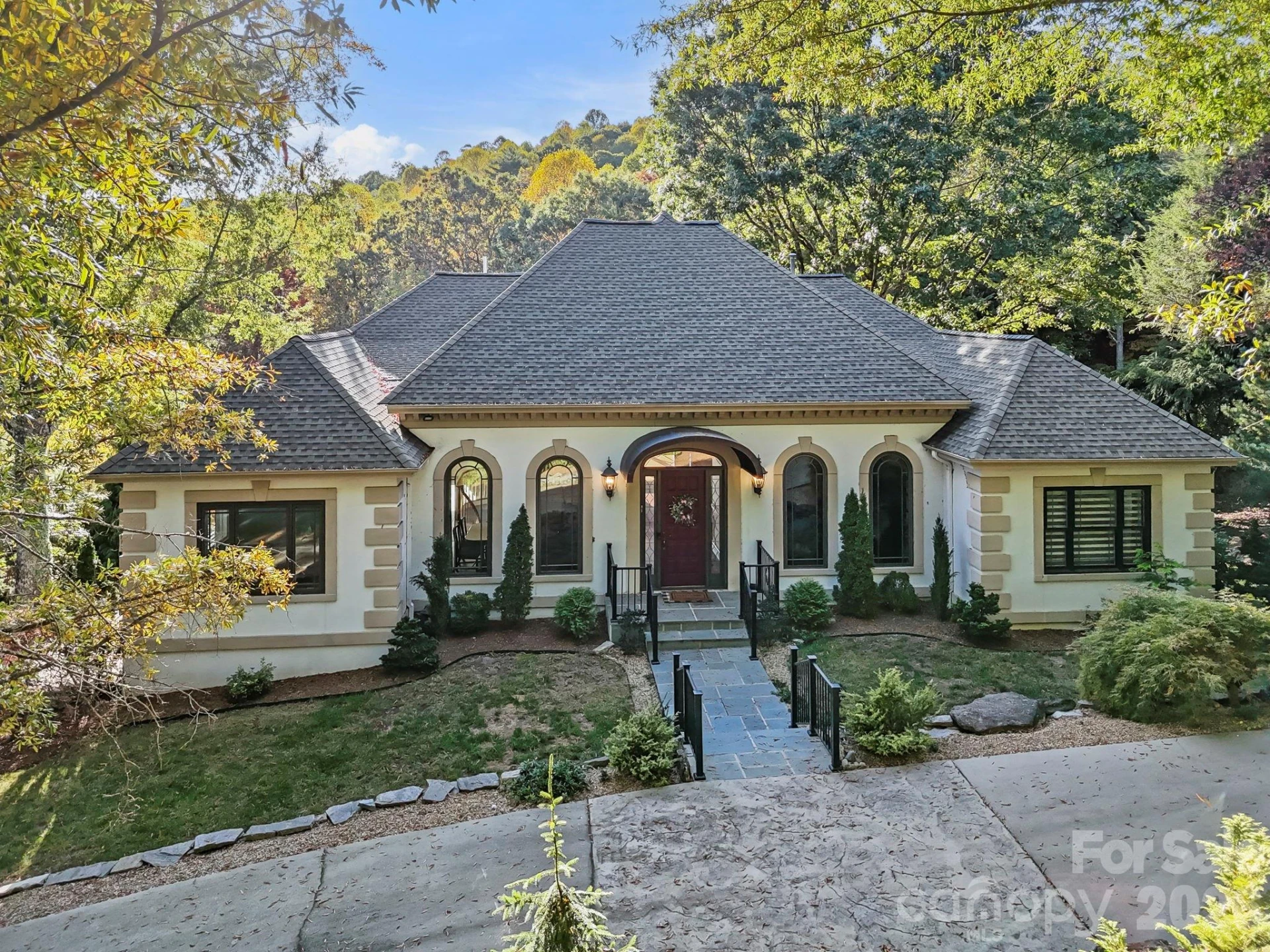 31 Ridge Drive S