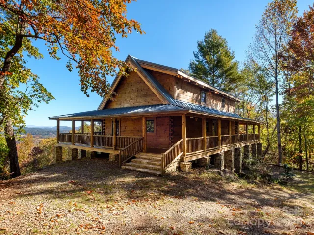 212 Jayhawk Lane