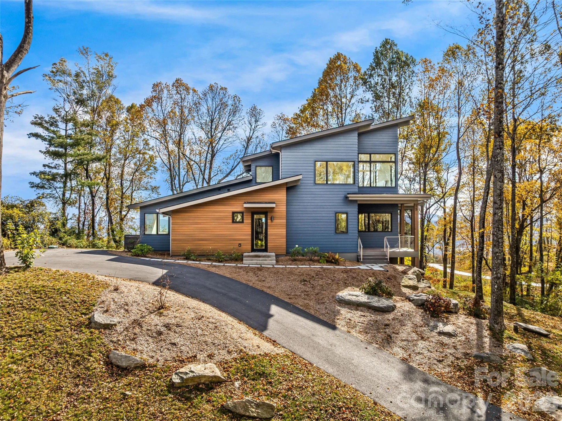 15 Laurel Ledge Way