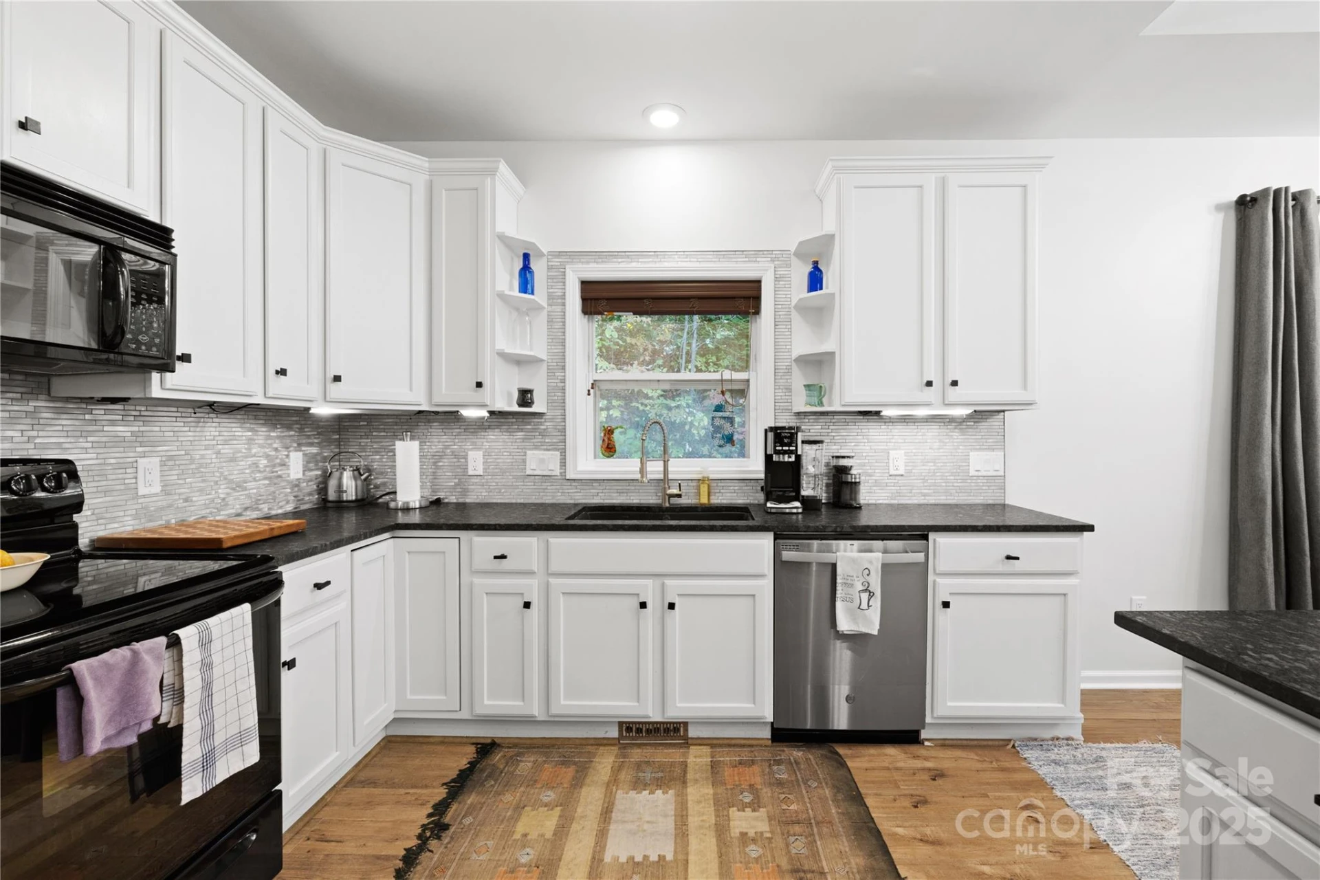 1308 Bell Mountain Road - Photo 10