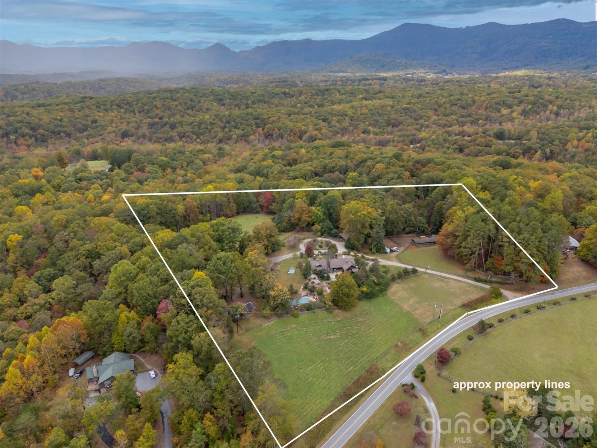 936 Golden Road - Photo 2