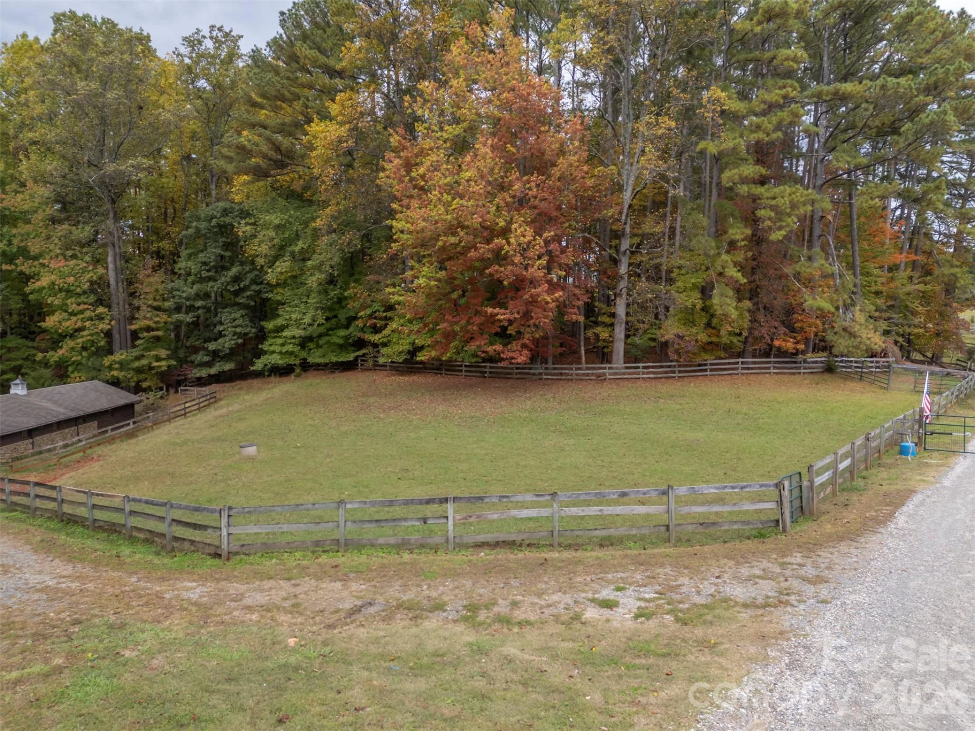 936 Golden Road - Photo 33