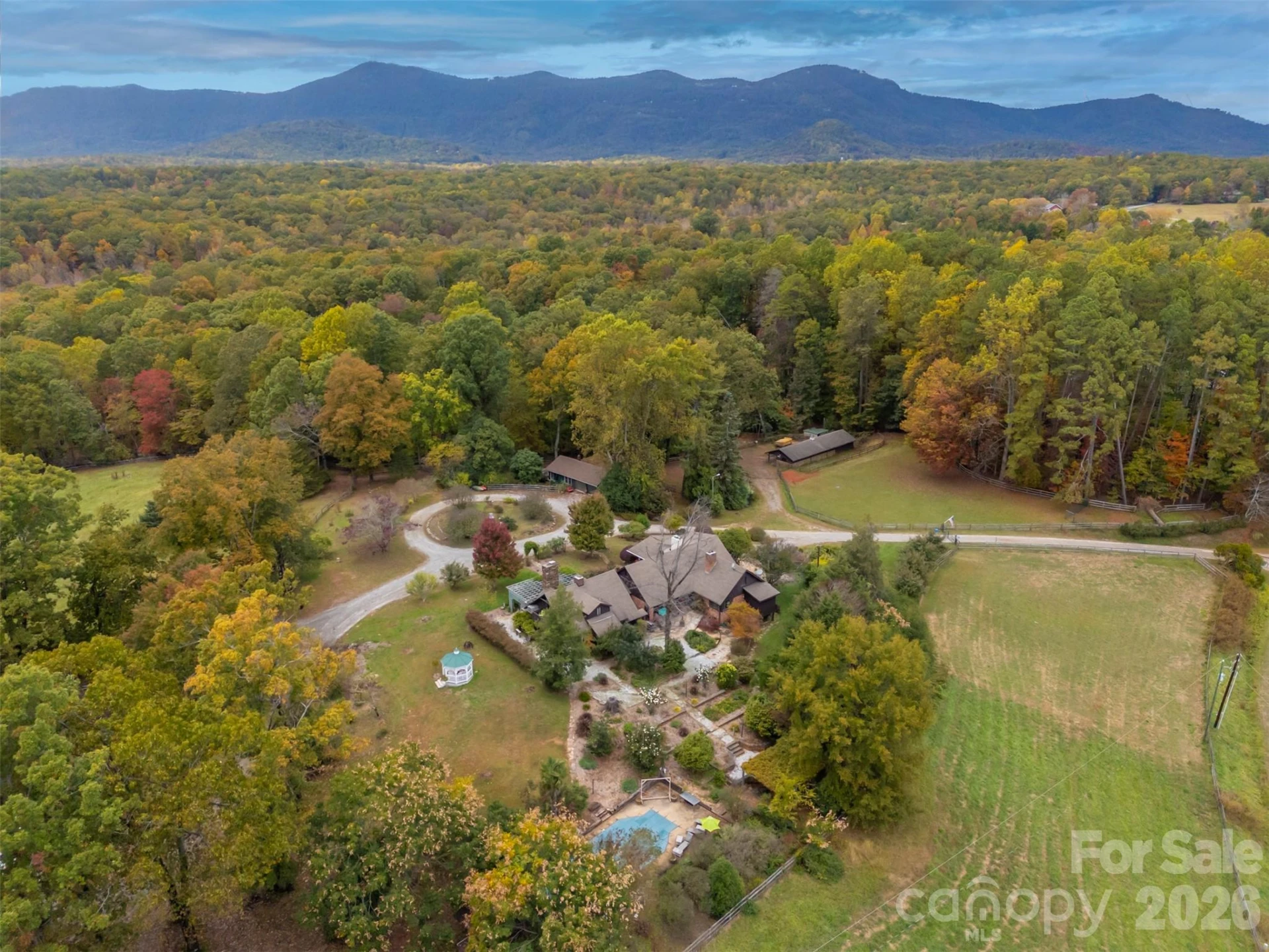 936 Golden Road - Photo 38
