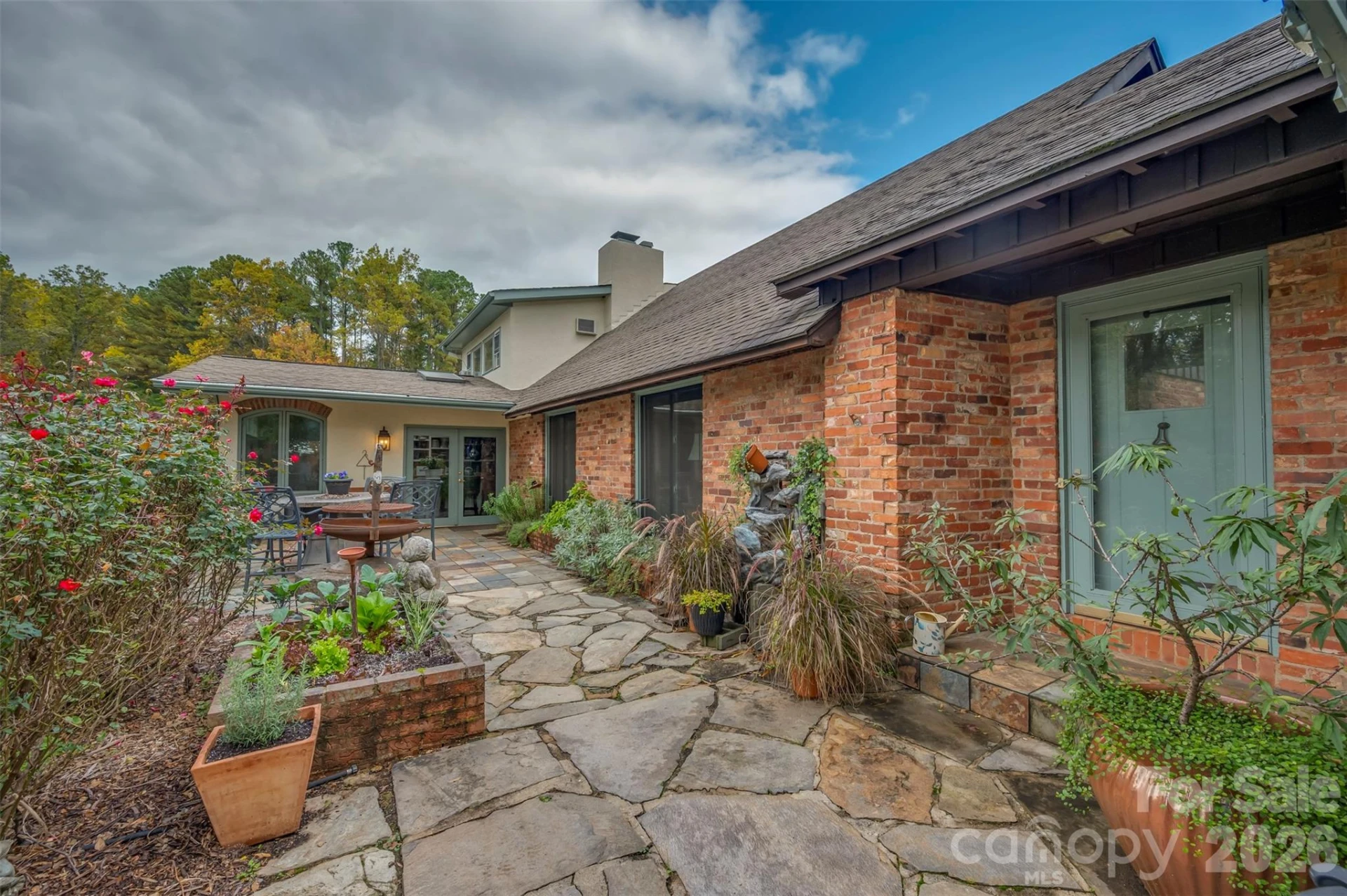 936 Golden Road - Photo 5