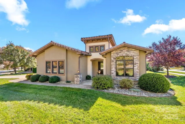 4 Pacifico Drive